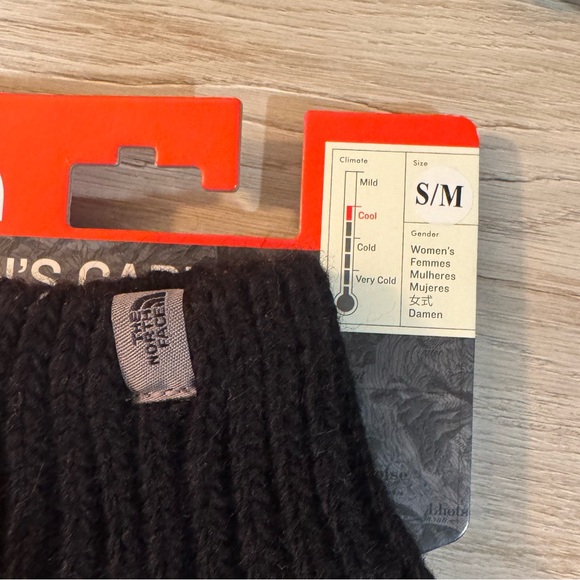 The North Face - women’s s/m mittens - Picture 2 of 3